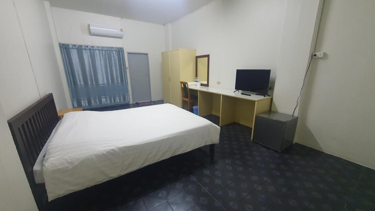 Monta Apartment Bang Saen Exterior photo